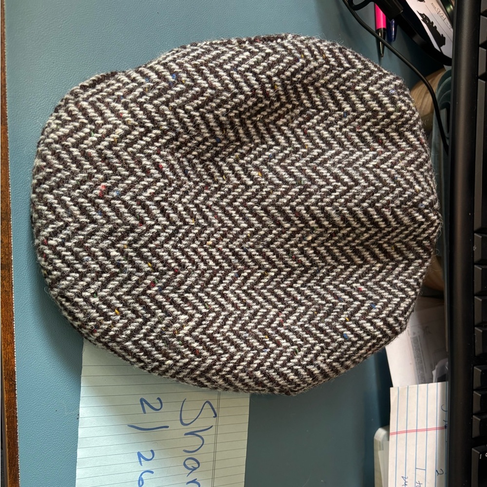 Hannah Black and White Tweed Cap